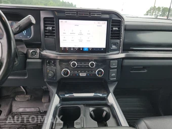2024 Ford Super Duty F-250 Lariat Crew Cab Long Bed - miniatura 11