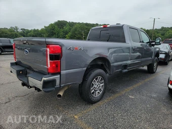 2024 Ford Super Duty F-250 Lariat Crew Cab Long Bed - miniatura 4