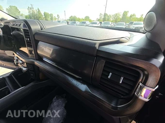 2024 Ford Super Duty F-250 Lariat Crew Cab Medium Bed - miniatura 16