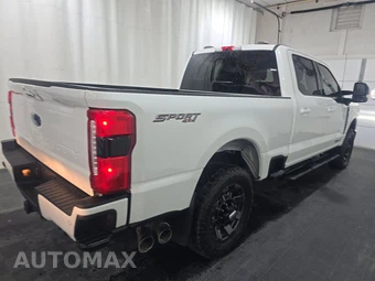 2024 Ford Super Duty F-250 Lariat Crew Cab Medium Bed - miniatura 4