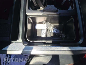 2024 Ford Super Duty F-250 Lariat Crew Cab Medium Bed - miniatura 5