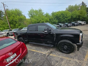 2024 Ford Super Duty F-250 Lariat Crew Cab Medium Bed - miniatura 4