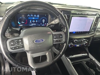 2024 Ford Super Duty F-250 Lariat Crew Cab Medium Bed - miniatura 11