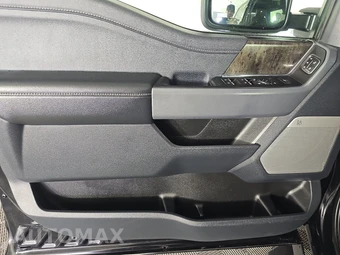 2024 Ford Super Duty F-250 Lariat Crew Cab Medium Bed - miniatura 9