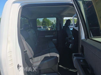 2024 Ford Super Duty F-250 Lariat Crew Cab Medium Bed - miniatura 13