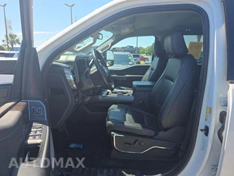 2024 Ford Super Duty F-250 Lariat Crew Cab Medium Bed - miniatura 3