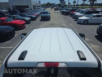 2024 Ford Super Duty F-250 Lariat Crew Cab Medium Bed - miniatura 9