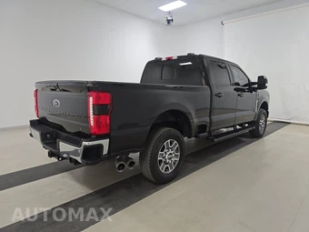 2024 Ford Super Duty F-250 Lariat Crew Cab Medium Bed - miniatura 4