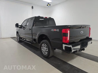 2024 Ford Super Duty F-250 Lariat Crew Cab Medium Bed - miniatura 6
