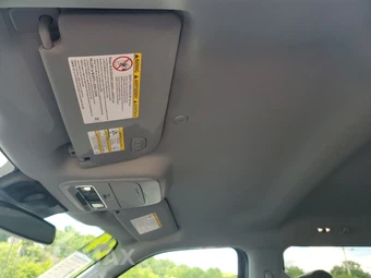 2024 Ford Super Duty F-250 Lariat Crew Cab Medium Bed - miniatura 18