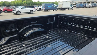 2024 Ford Super Duty F-250 Lariat Crew Cab Medium Bed - miniatura 21