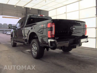 2024 Ford Super Duty F-250 Lariat Crew Cab Medium Bed - miniatura 6
