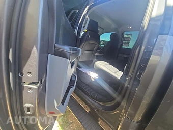 2024 Ford Super Duty F-250 Lariat Crew Cab Medium Bed - miniatura 13