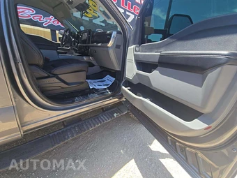 2024 Ford Super Duty F-250 Lariat Crew Cab Medium Bed - miniatura 18