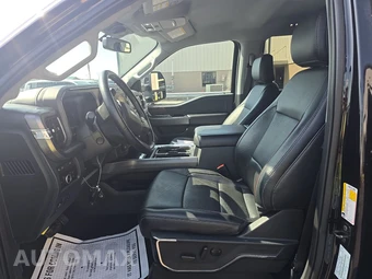 2024 Ford Super Duty F-250 Lariat Crew Cab Medium Bed - miniatura 7