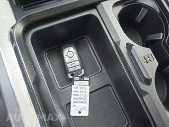 2024 Ford Super Duty F-250 Lariat Crew Cab Medium Bed - miniatura 5