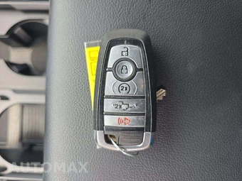 2024 Ford Super Duty F-250 Lariat Crew Cab Medium Bed - miniatura 5