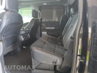 2024 Ford Super Duty F-250 Lariat Crew Cab Medium Bed - miniatura 13