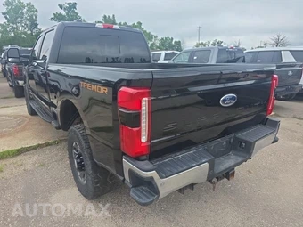 2024 Ford Super Duty F-250 Lariat Crew Cab Medium Bed - miniatura 6