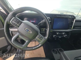 2024 Ford Super Duty F-250 Lariat Crew Cab Medium Bed - miniatura 11