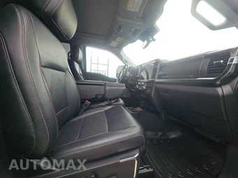 2024 Ford Super Duty F-250 Lariat Crew Cab Medium Bed - miniatura 8