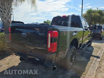 2024 Ford Super Duty F-250 Lariat Crew Cab Medium Bed - miniatura 3