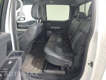 2024 Ford Super Duty F-250 Lariat Crew Cab Medium Bed - miniatura 13