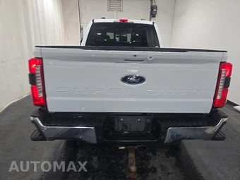 2024 Ford Super Duty F-250 Lariat Crew Cab Medium Bed - miniatura 5