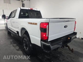 2024 Ford Super Duty F-250 Lariat Crew Cab Medium Bed - miniatura 6