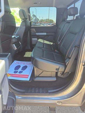2024 Ford Super Duty F-250 Lariat Crew Cab Medium Bed - miniatura 14