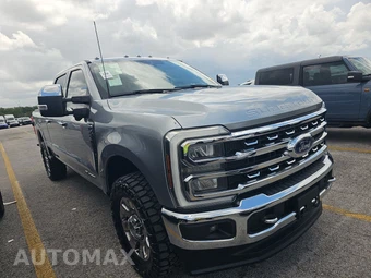 2024 Ford Super Duty F-250 Lariat Crew Cab Medium Bed - miniatura 3