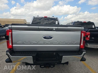 2024 Ford Super Duty F-250 Lariat Crew Cab Medium Bed - miniatura 5
