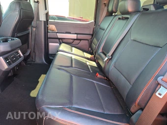 2024 Ford Super Duty F-250 Lariat Crew Cab Medium Bed - miniatura 13