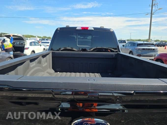 2024 Ford Super Duty F-250 Lariat Crew Cab Medium Bed - miniatura 16