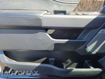 2024 Ford Super Duty F-250 Lariat Crew Cab Medium Bed - miniatura 9