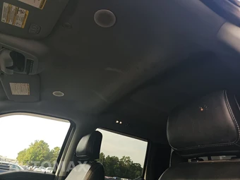 2024 Ford Super Duty F-250 Lariat Crew Cab Medium Bed - miniatura 18