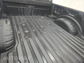 2024 Ford Super Duty F-250 Lariat Crew Cab Medium Bed - miniatura 16