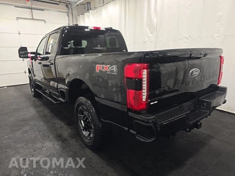 2024 Ford Super Duty F-250 Lariat Crew Cab Medium Bed - miniatura 6