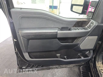 2024 Ford Super Duty F-250 Lariat Crew Cab Medium Bed - miniatura 9