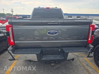 2024 Ford Super Duty F-250 Lariat Crew Cab Medium Bed - miniatura 5