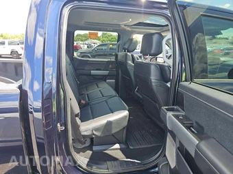 2024 Ford Super Duty F-250 Lariat Crew Cab Medium Bed - miniatura 16