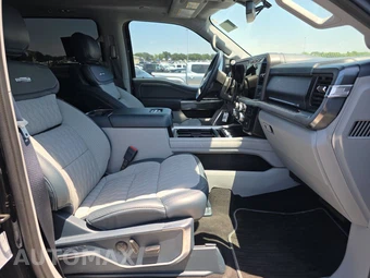 2024 Ford Super Duty F-250 Limited Crew Cab Medium Bed - miniatura 8