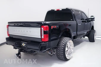 2024 Ford Super Duty F-250 Limited Crew Cab Medium Bed - miniatura 5