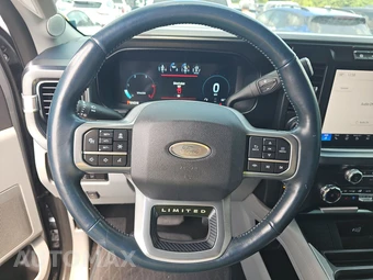 2024 Ford Super Duty F-250 Limited Crew Cab Medium Bed - miniatura 10
