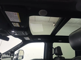 2024 Ford Super Duty F-250 Platinum Crew Cab Long Bed - miniatura 17