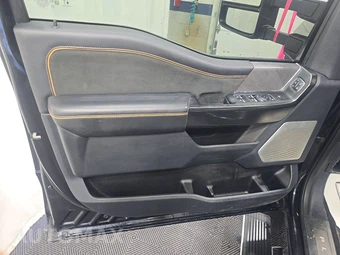 2024 Ford Super Duty F-250 Platinum Crew Cab Medium Bed - miniatura 9