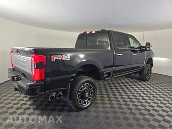 2024 Ford Super Duty F-250 Platinum Crew Cab Medium Bed - miniatura 4