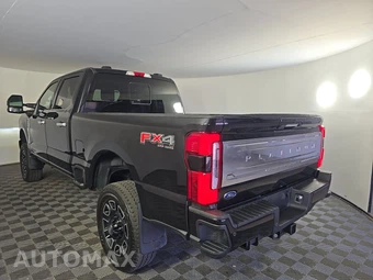 2024 Ford Super Duty F-250 Platinum Crew Cab Medium Bed - miniatura 6