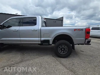 2024 Ford Super Duty F-250 Platinum Crew Cab Medium Bed - miniatura 3