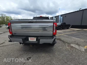 2024 Ford Super Duty F-250 Platinum Crew Cab Medium Bed - miniatura 4